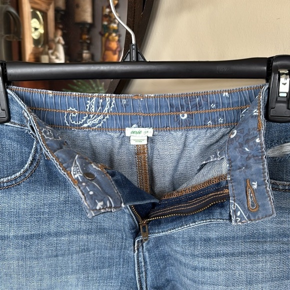 NWOT Aerie Daydream Denim Jean Shorts Distressed Stretch Waist Blue Soft Comfy - Picture 11 of 16